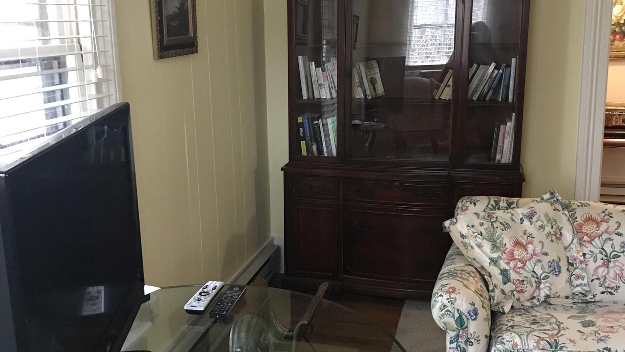 Photo of Livingroom in Anniston