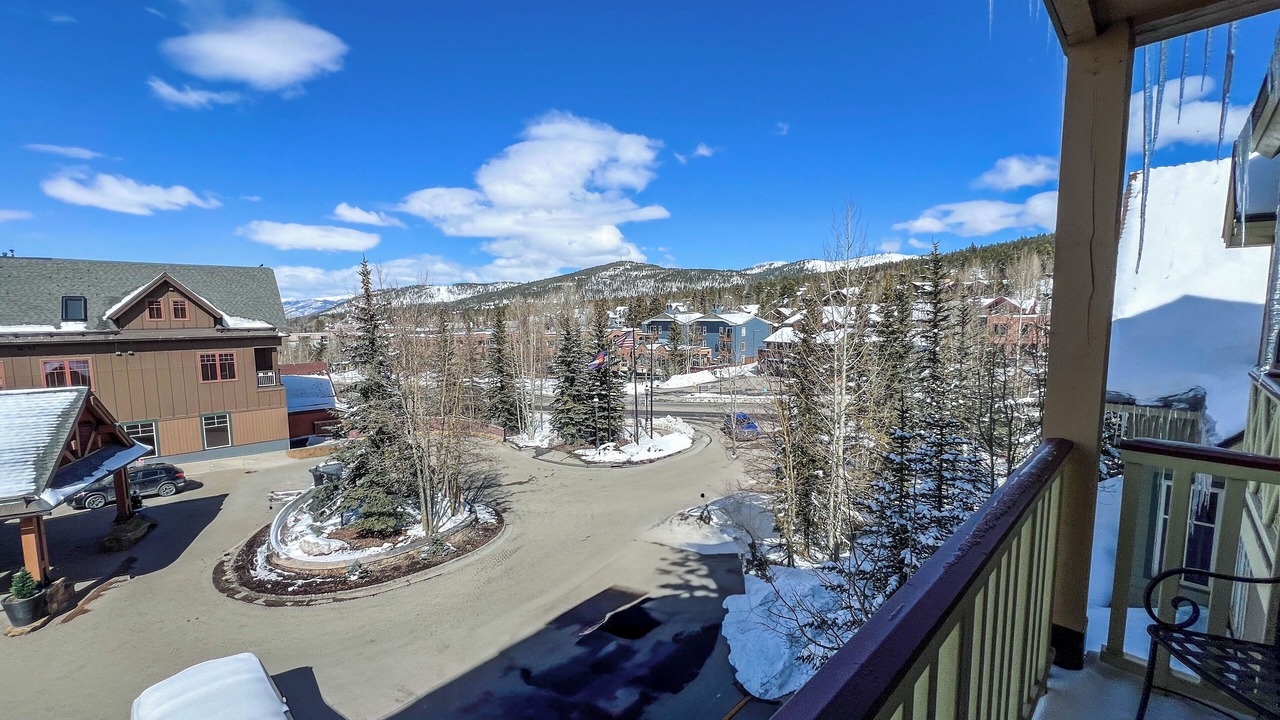 Photo of Outdoor in Peak 9