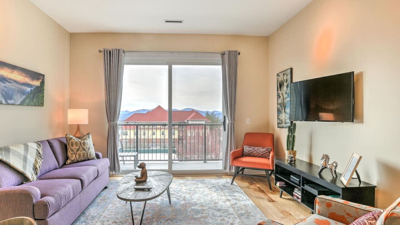 Photo of Livingroom in Asheville