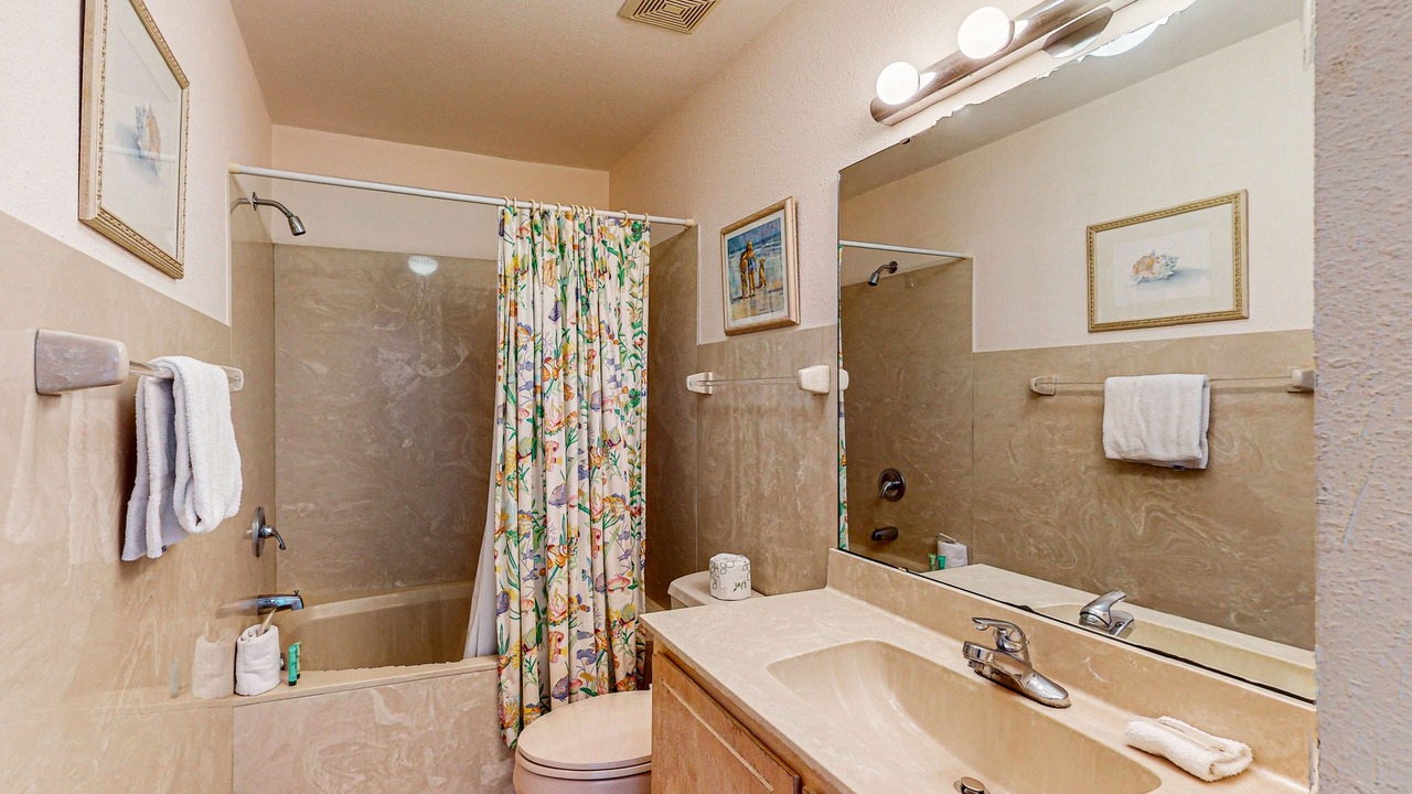 Photo of Bathroom in Gulf Trace