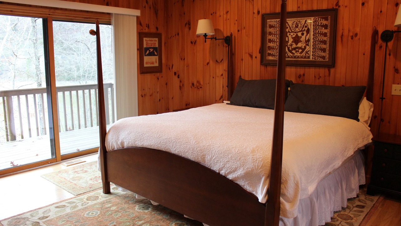 Photo of Bedroom in Bryson City