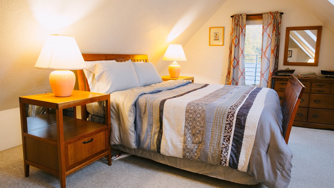 Photo of Bedroom in Sunapee