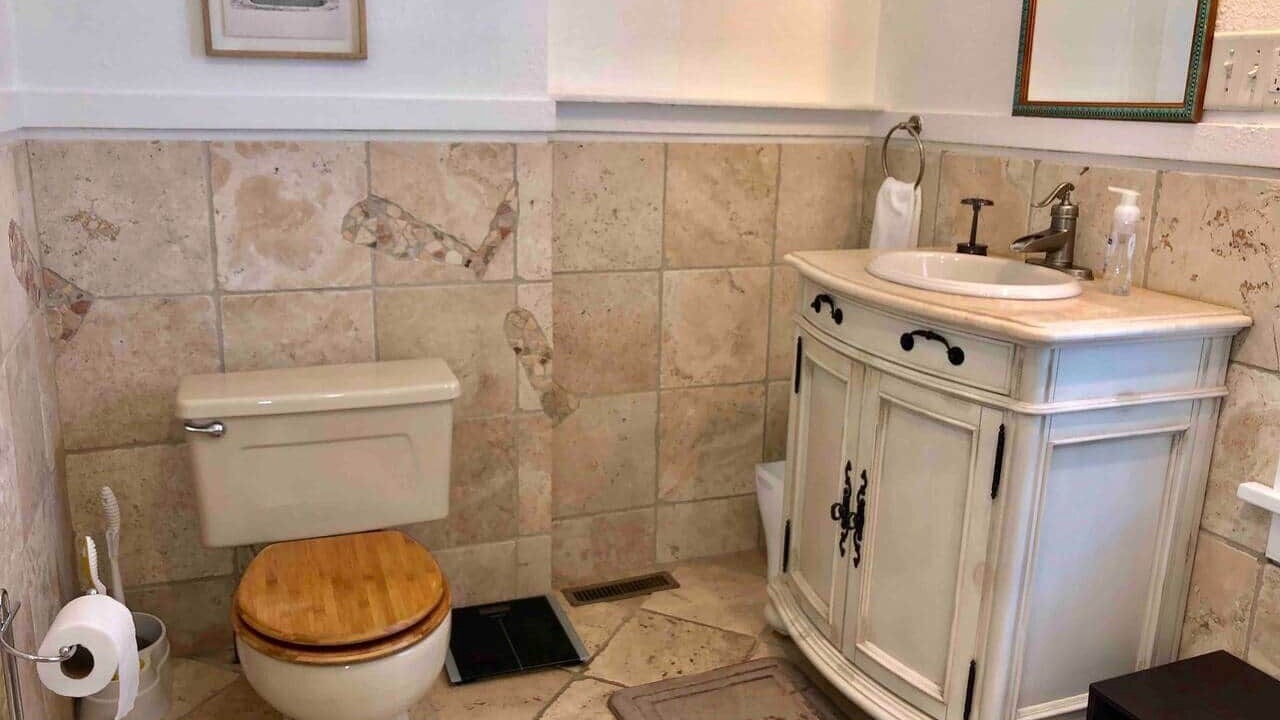 Photo of Bathroom in Dicken