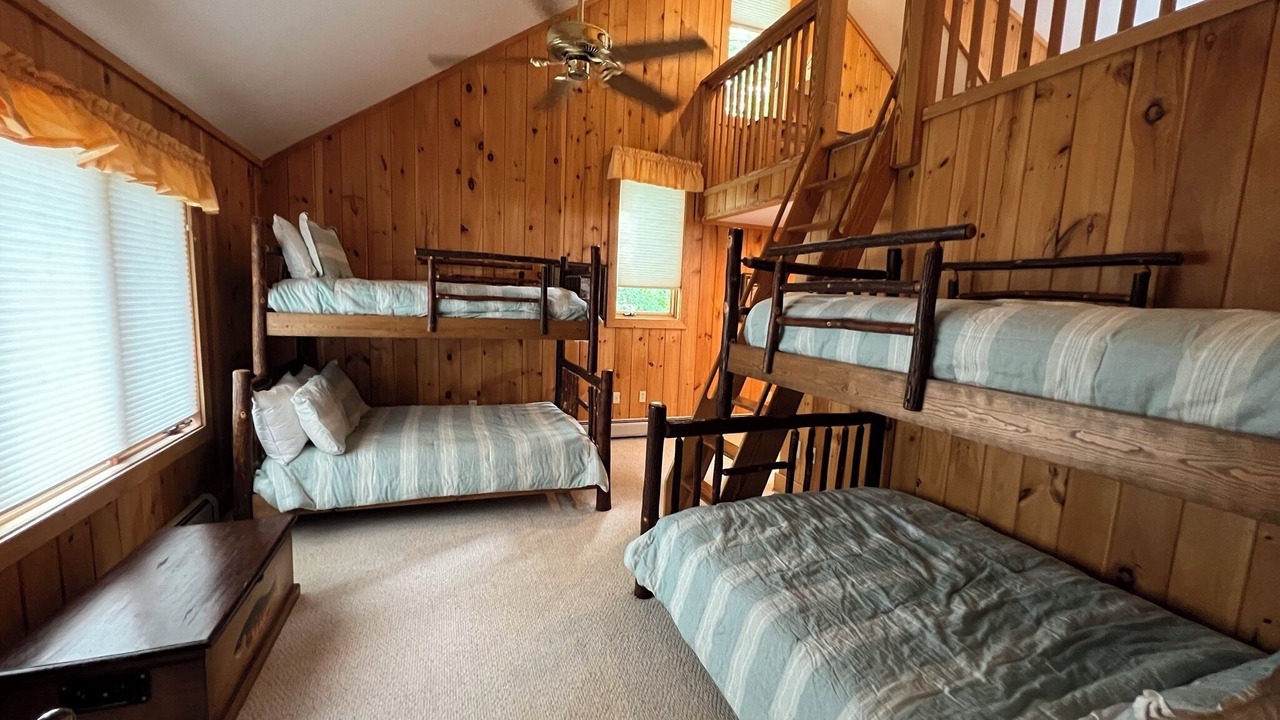 Photo of Bedroom in Tuftonboro