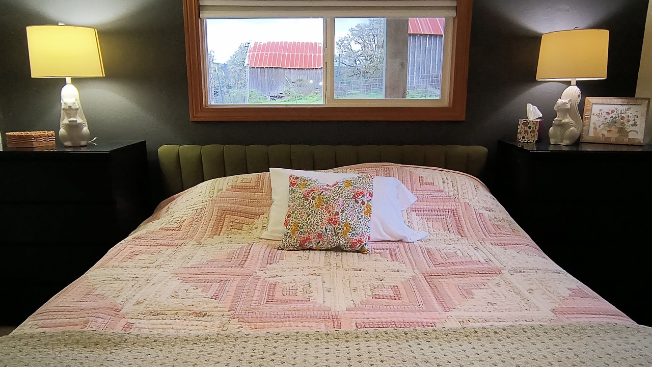 Photo of Bedroom in Willamina