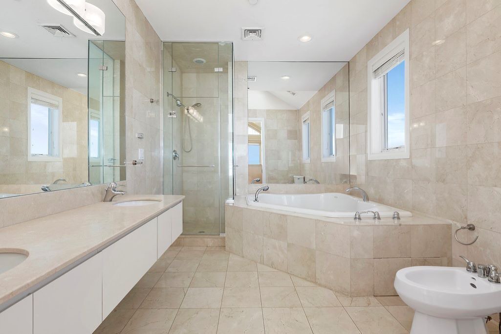 Photo of Bathroom in West Hampton Dunes