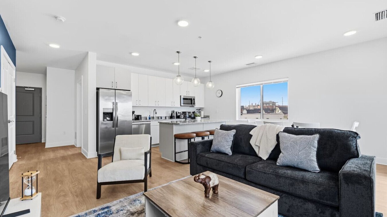 Photo of Livingroom in Little Italy