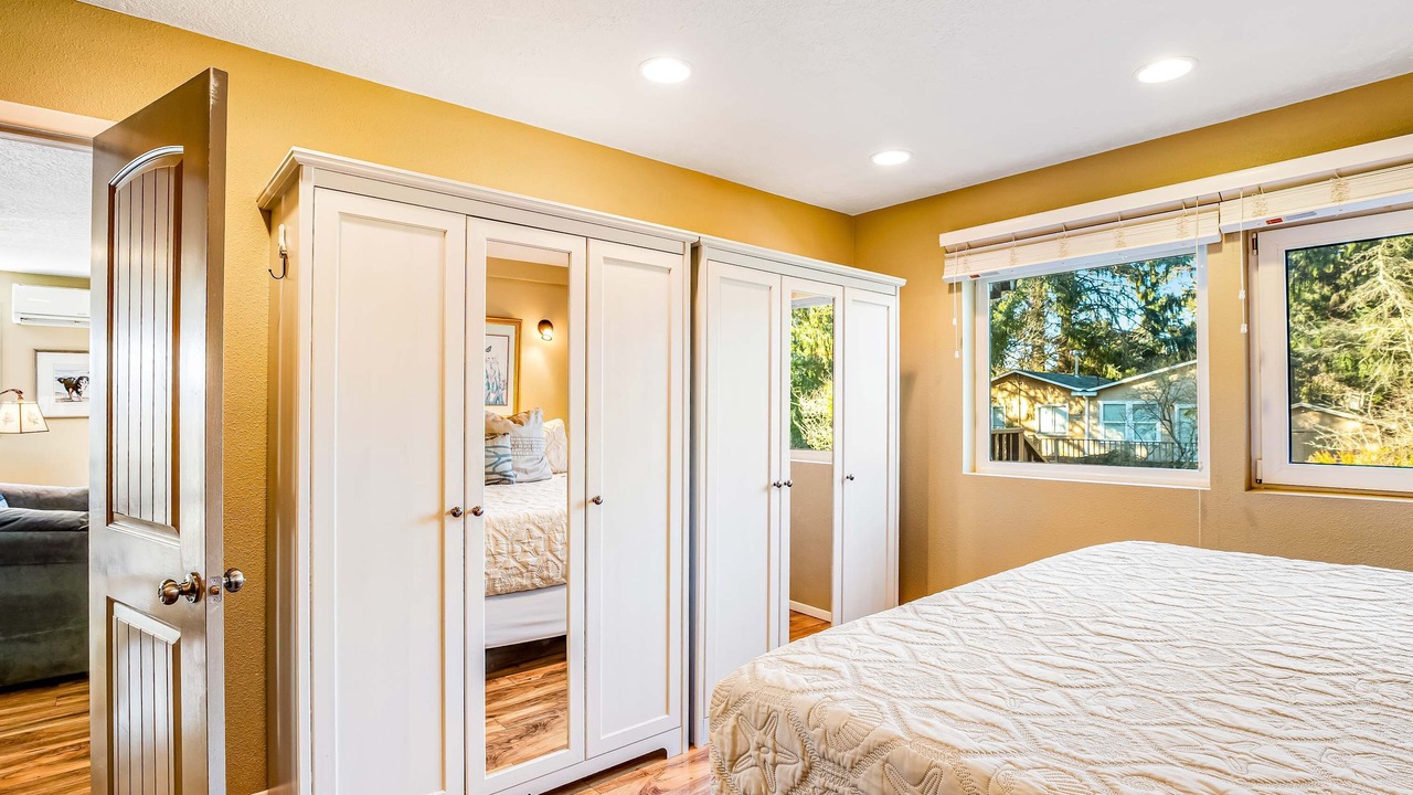 Photo of Bedroom in Gearhart