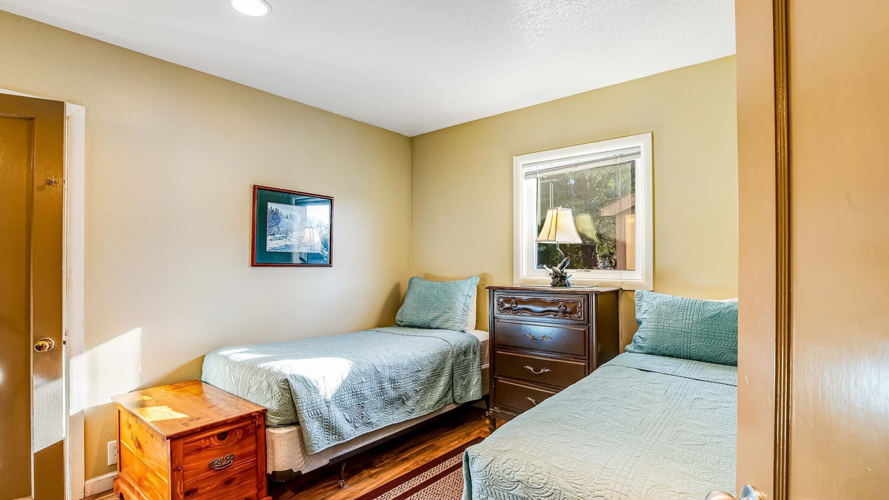 Photo of Bedroom in Gearhart