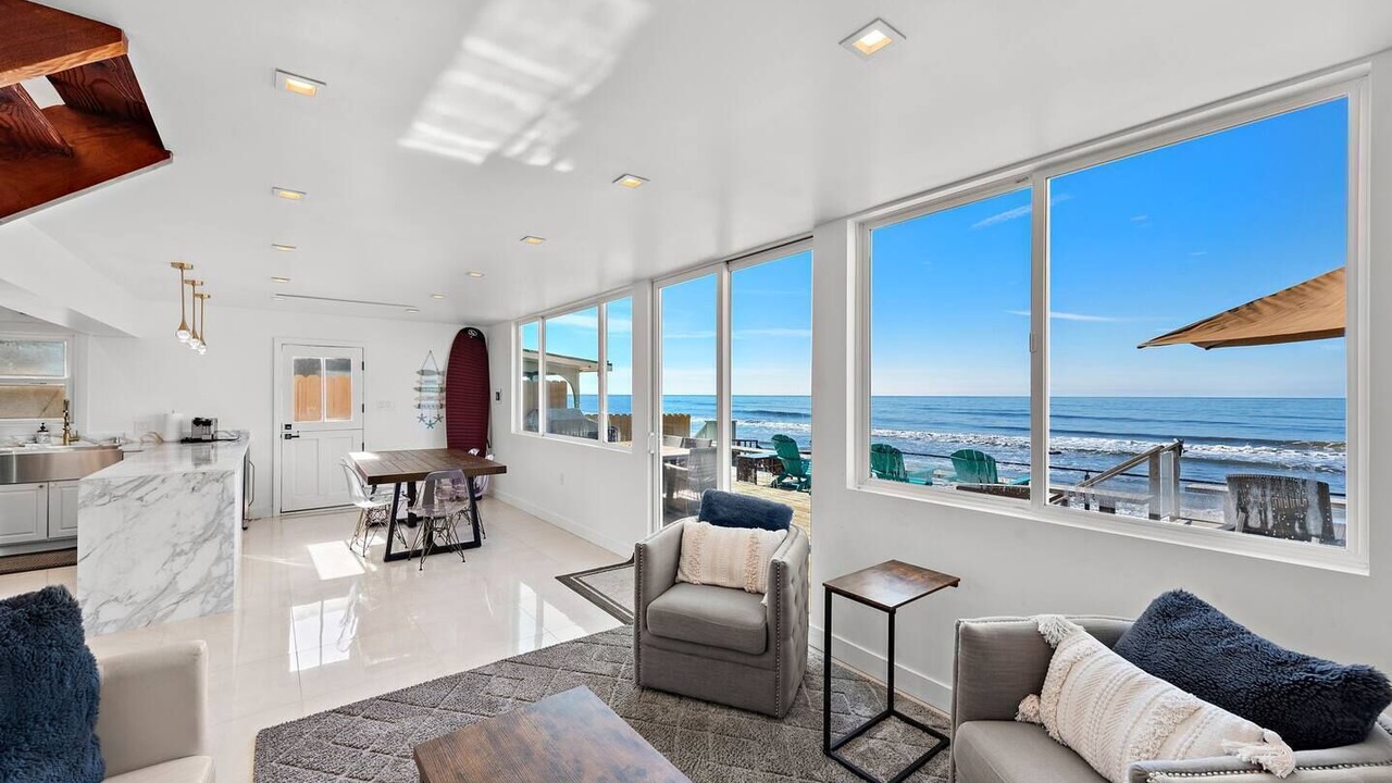 Photo of Livingroom in Capistrano Beach