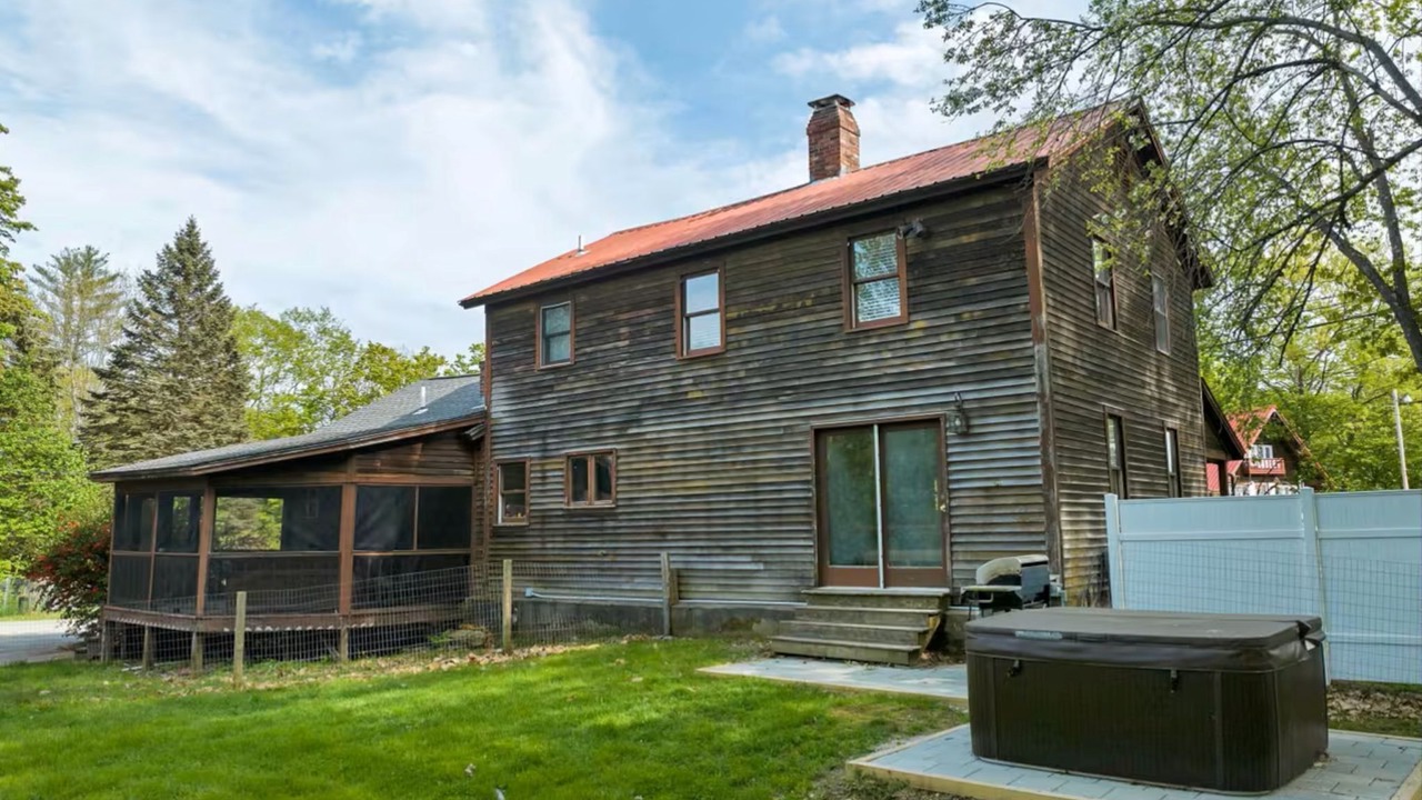 Photo of Outdoor in Campton Hollow