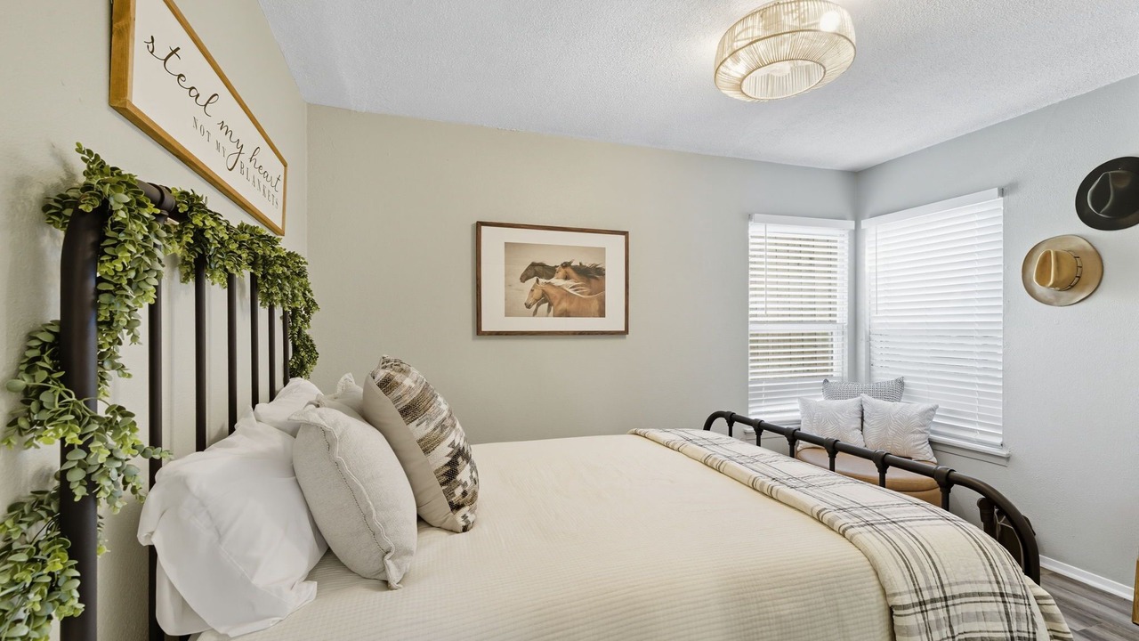 Photo of Bedroom in Uptown