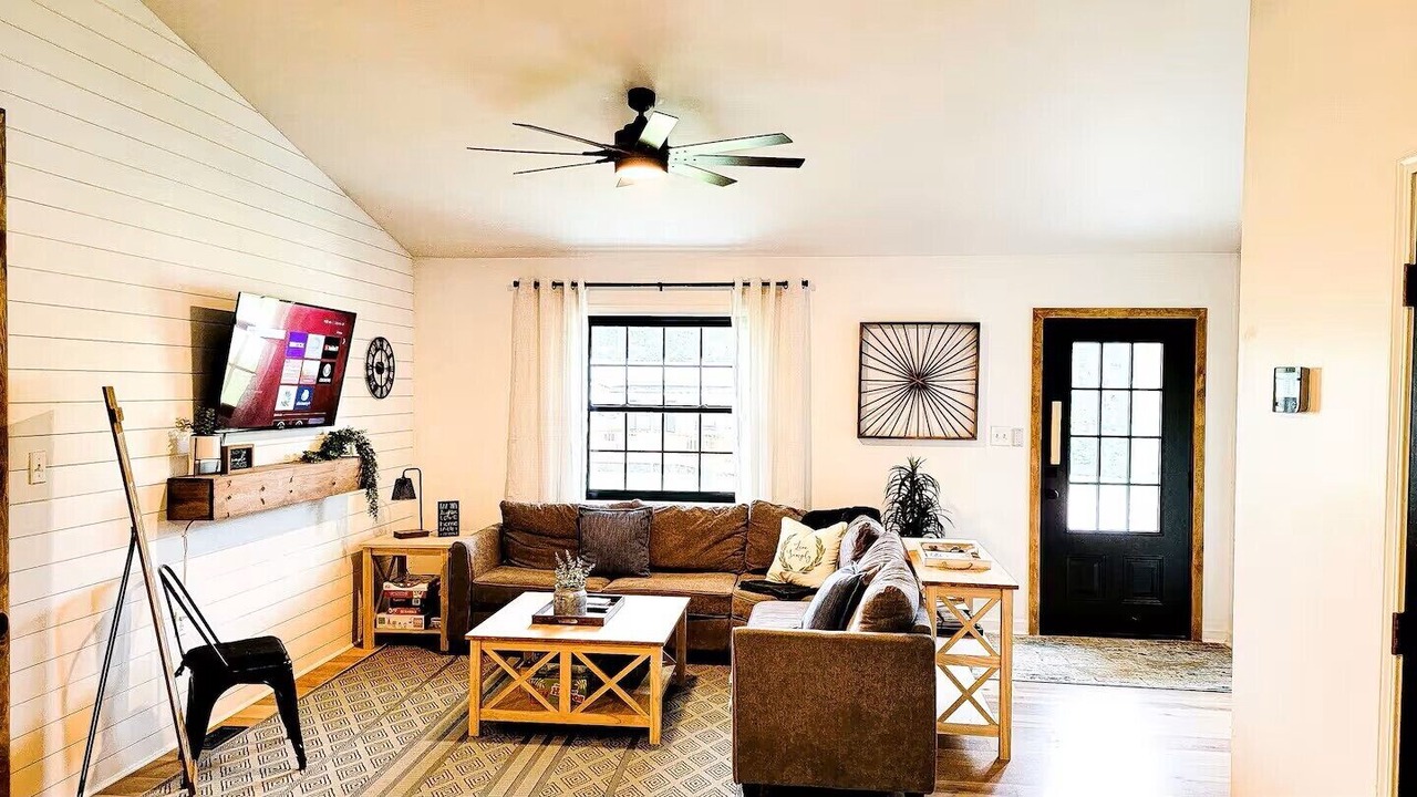 Photo of Livingroom in Rogers