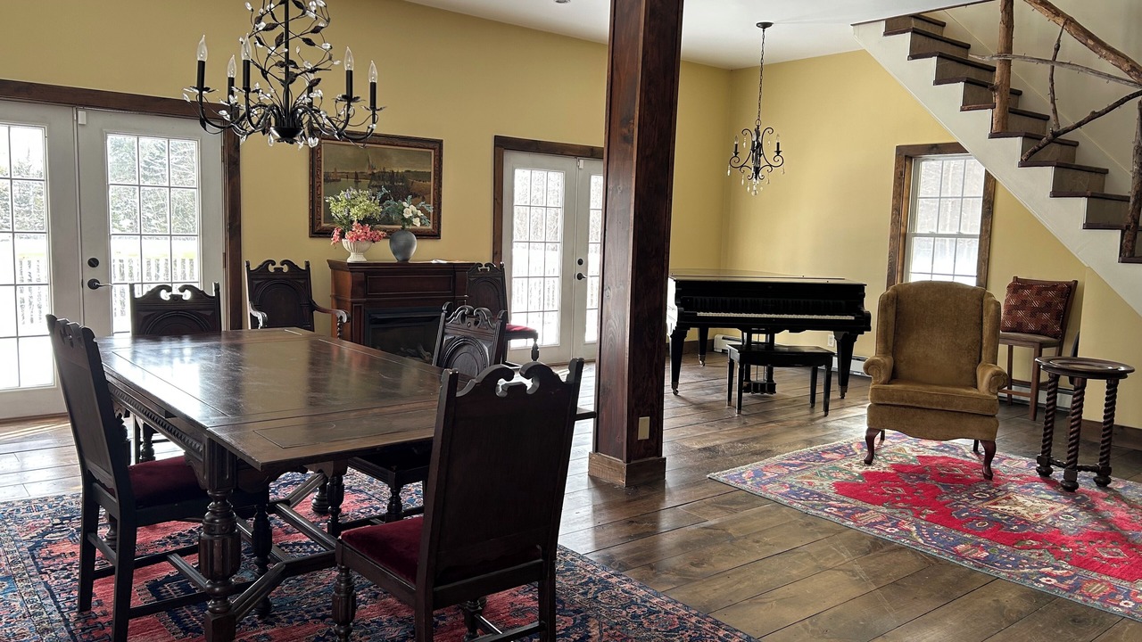 Photo of Bedroom in Roxbury
