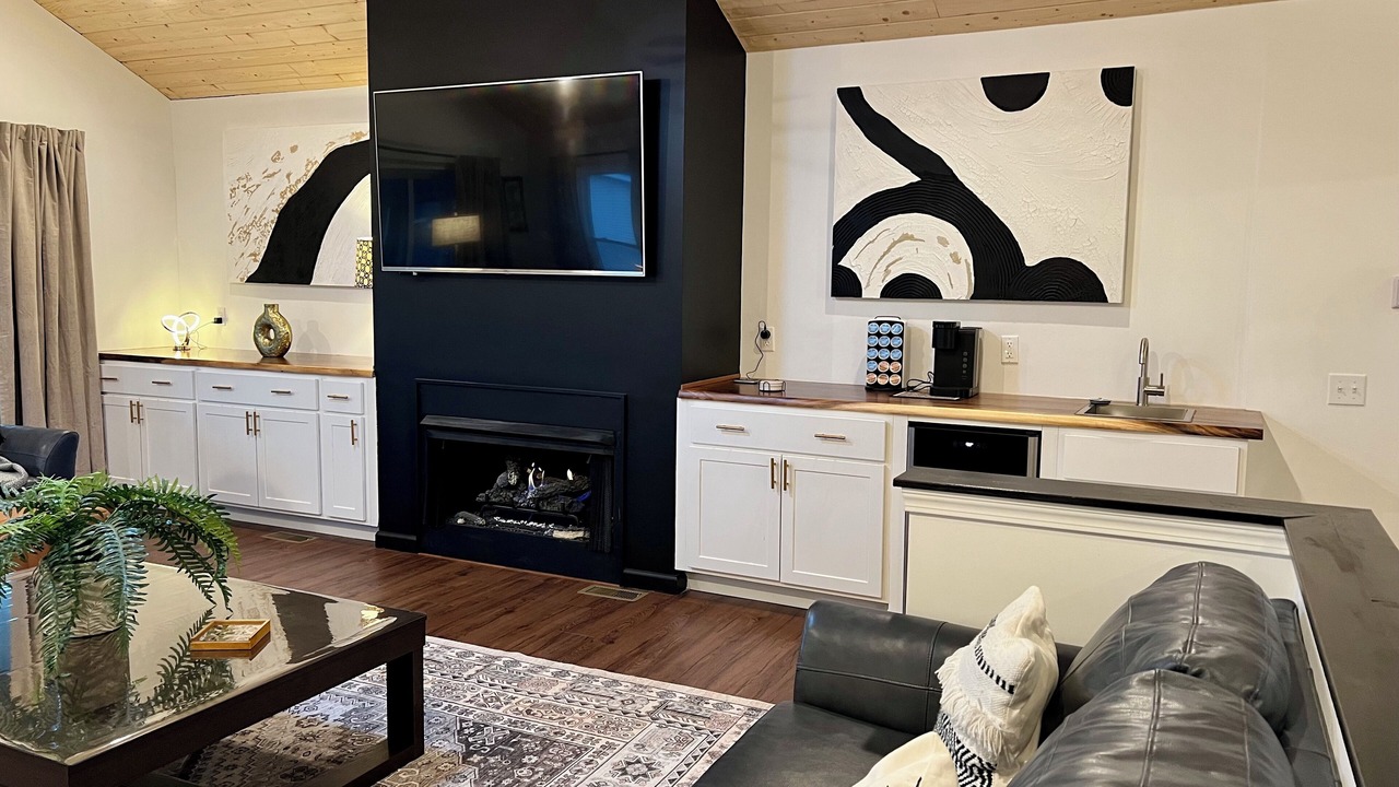 Photo of Livingroom in Oswego