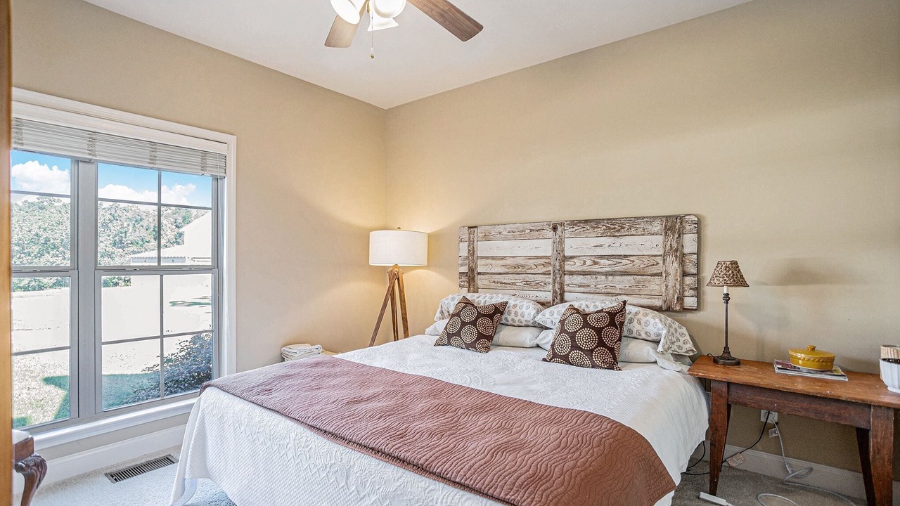 Photo of Bedroom in Columbiana