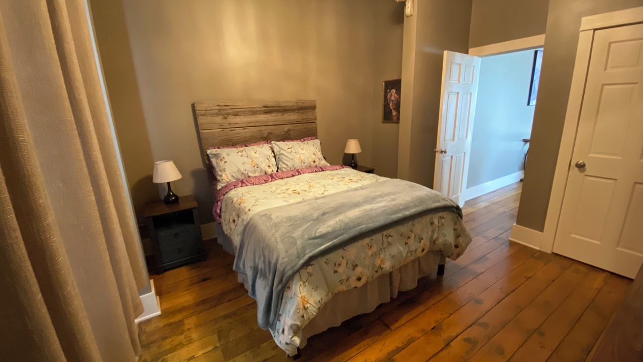 Photo of Bedroom in Lake Odessa