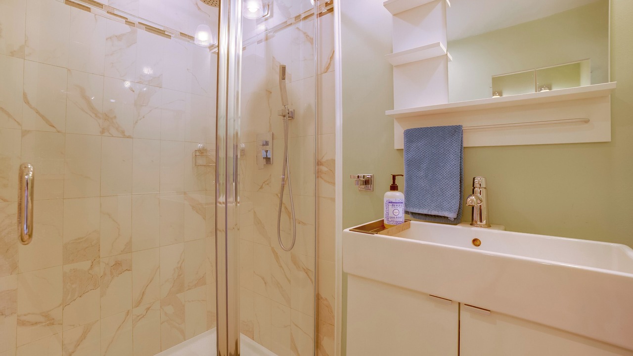 Photo of Bathroom in Downtown Riverside