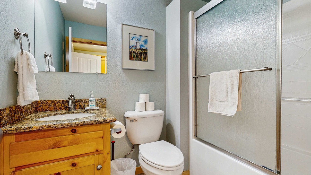 Photo of Bathroom in Neskowin