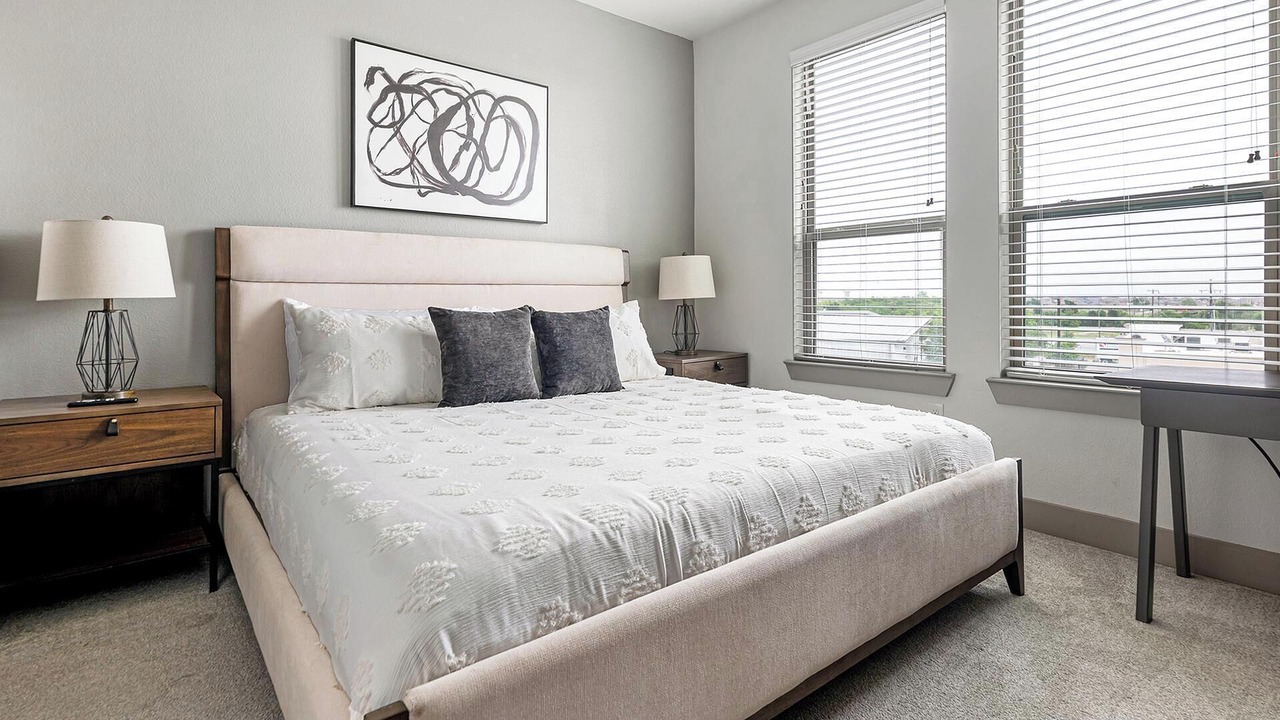 Photo of Bedroom in Manor