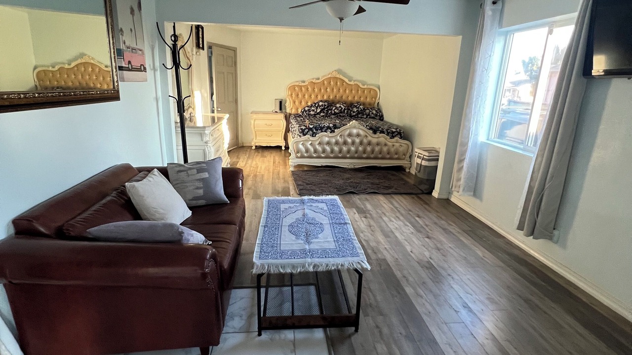 Photo of Bedroom in Oakland