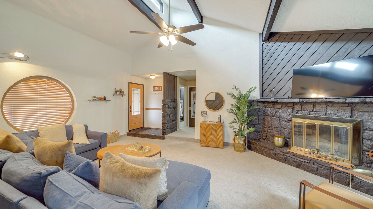 Photo of Livingroom in South Tulsa