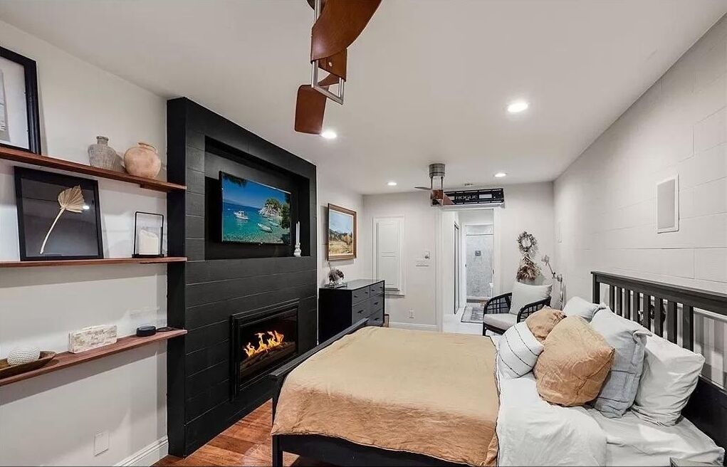 Photo of Bedroom in Santa Ana Heights