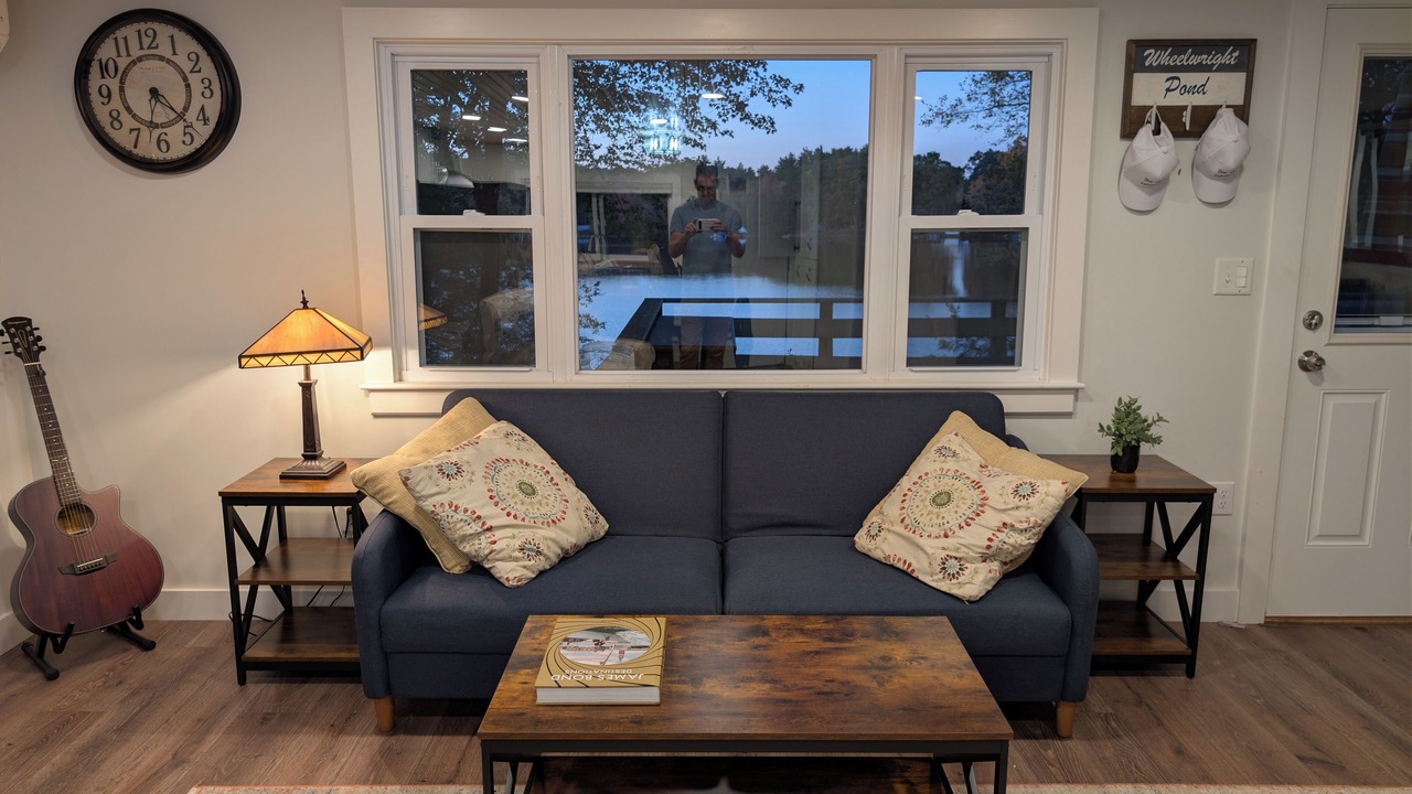 Photo of Livingroom in Lee