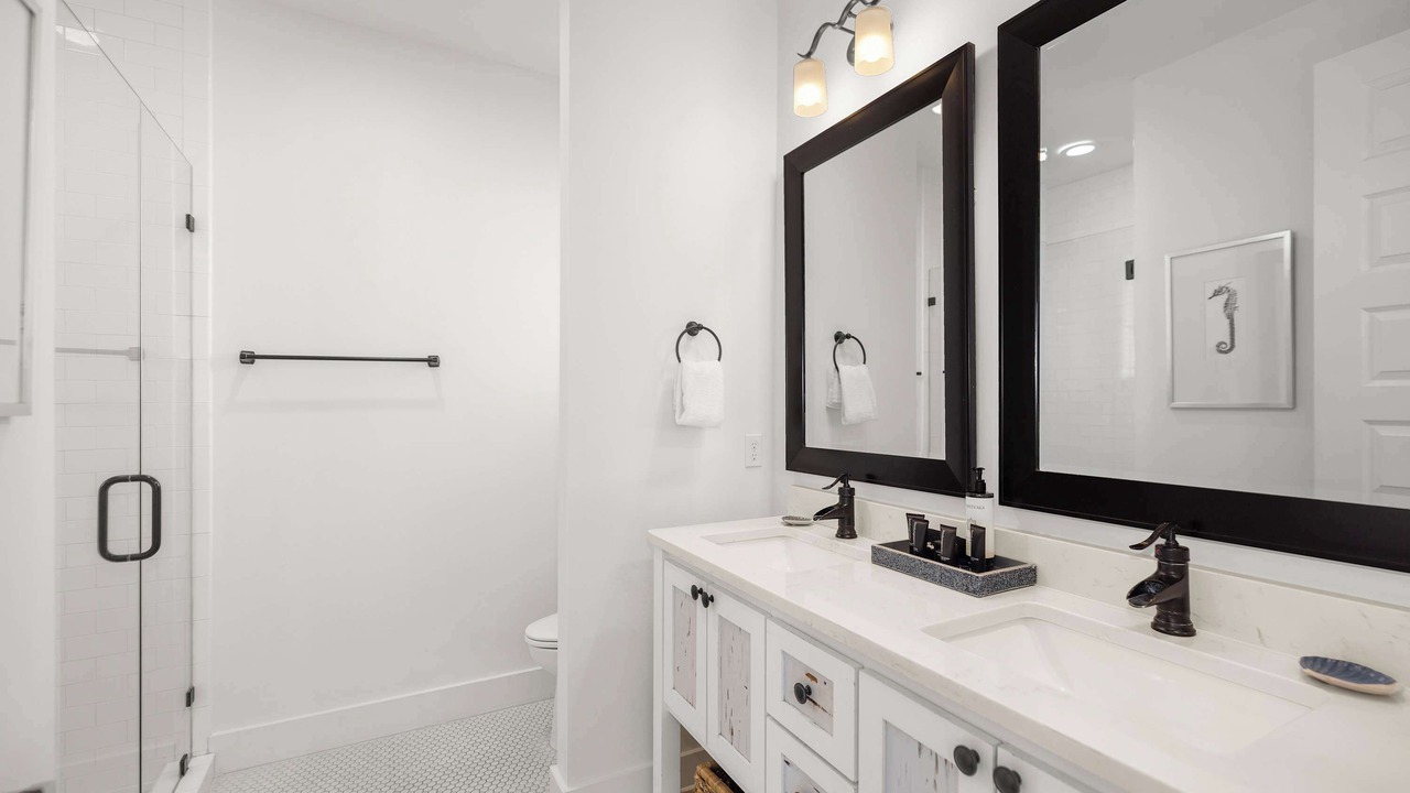 Photo of Bathroom in Greenway Park