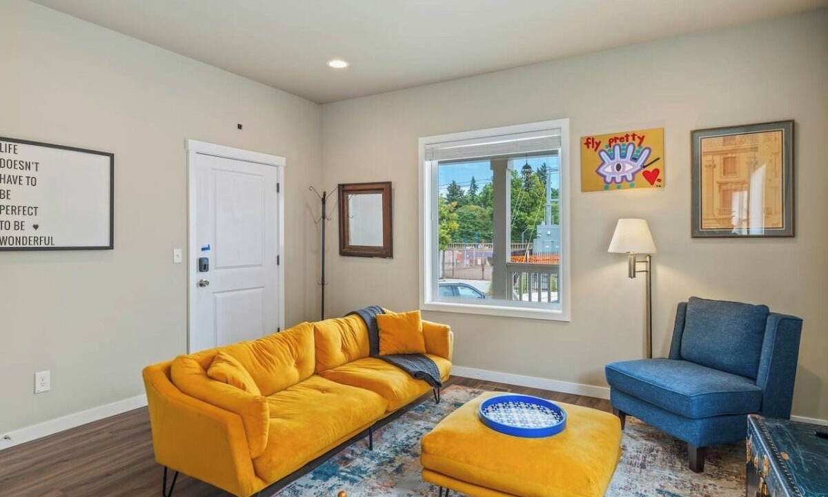 Photo of Livingroom in New Tacoma