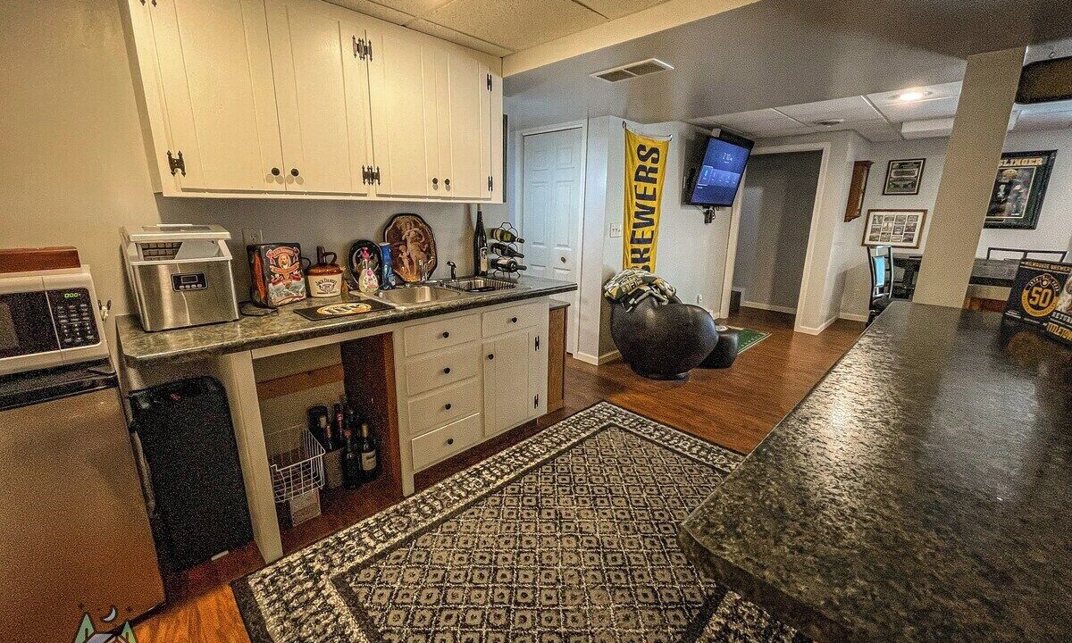 Photo of Kitchen in Butternut