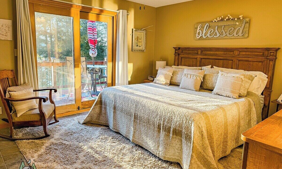 Photo of Bedroom in Butternut