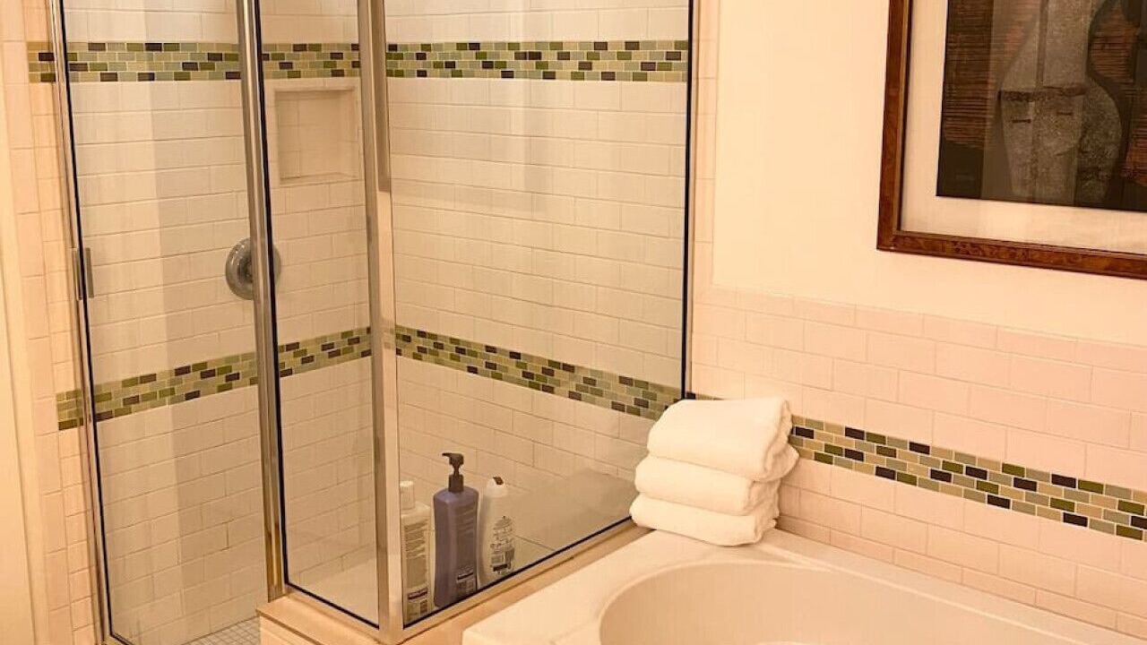 Photo of Bathroom in Blackshear-Prospect Hill