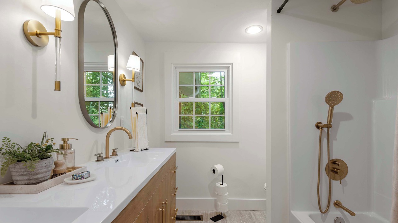 Photo of Bathroom in Hendersonville