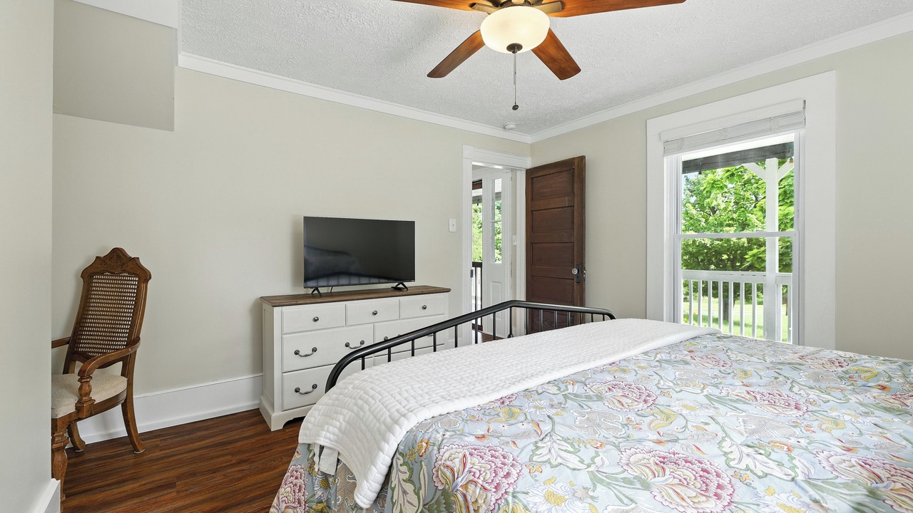 Photo of Bedroom in Luray