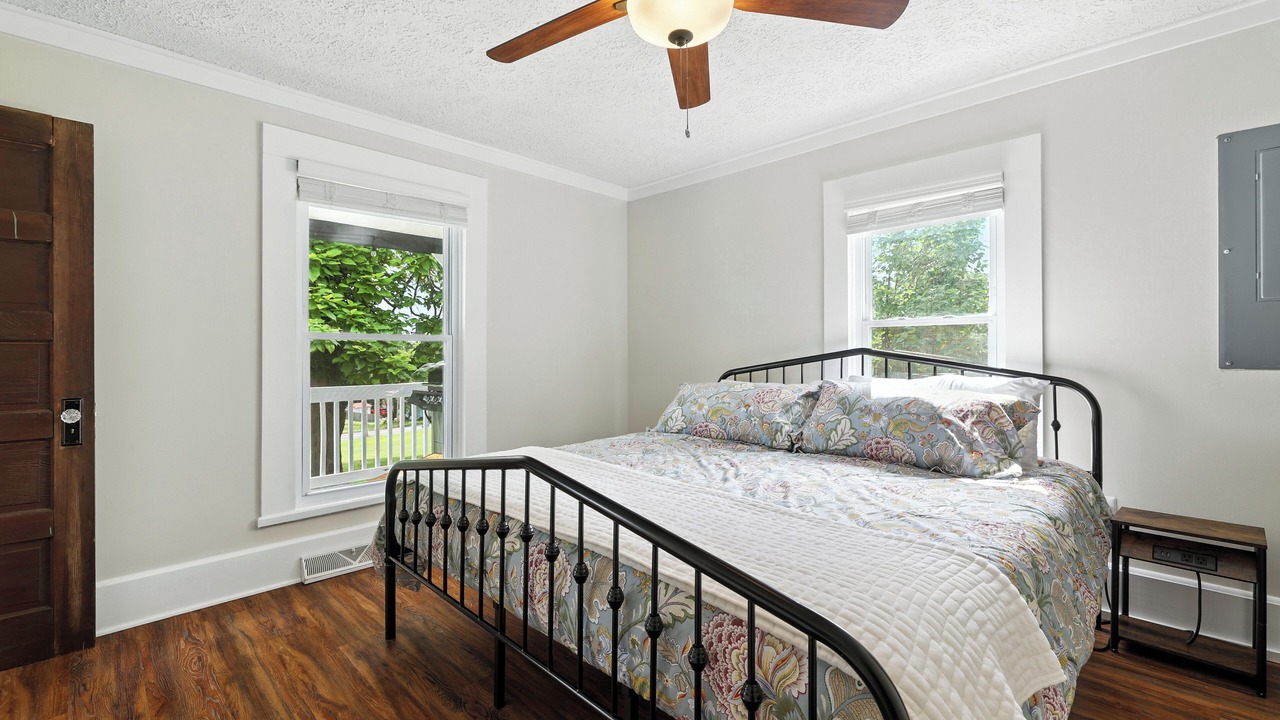 Photo of Bedroom in Luray