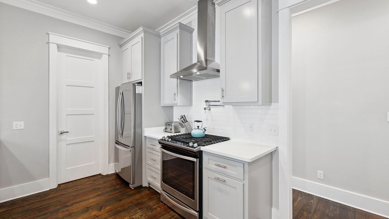 Photo of Kitchen in Greenway Park
