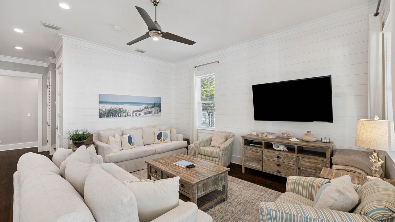 Photo of Livingroom in Greenway Park
