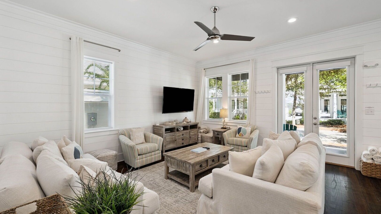 Photo of Livingroom in Greenway Park