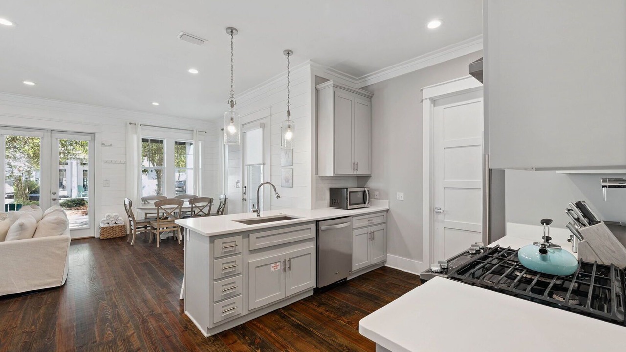 Photo of Kitchen in Greenway Park