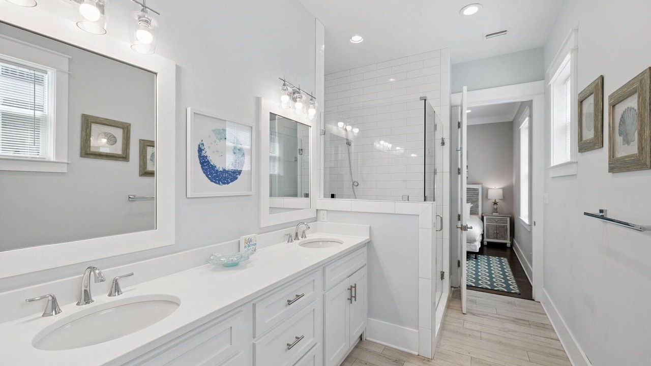 Photo of Bathroom in Greenway Park