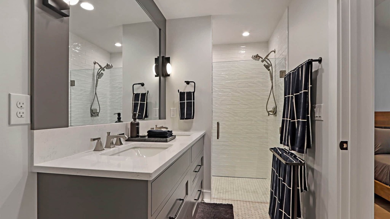 Photo of Bathroom in Fontana-on-Geneva Lake
