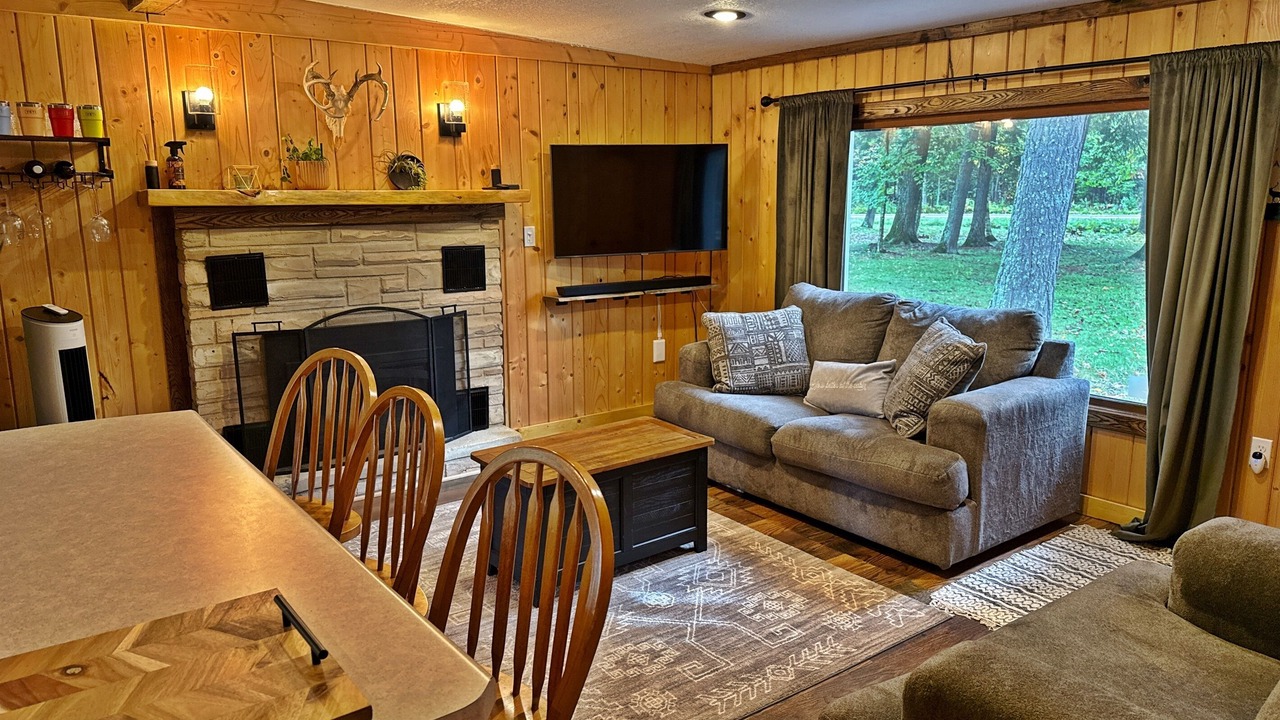 Photo of Livingroom in Tomahawk