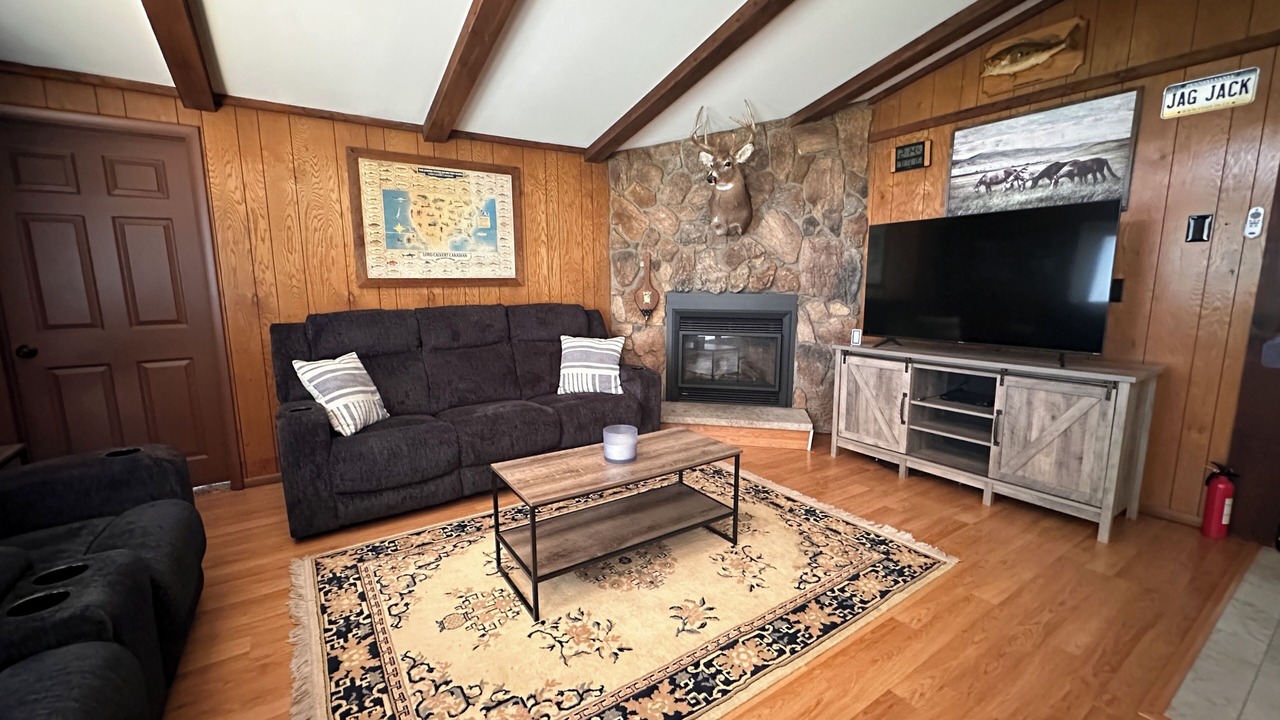 Photo of Livingroom in Aldenville