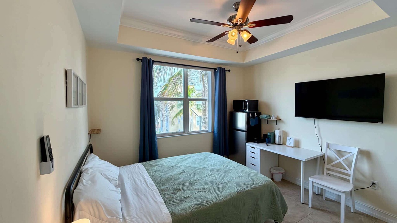 Photo of Bedroom in Bonita Shores