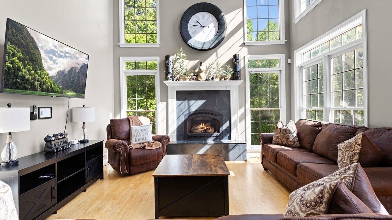 Photo of Livingroom in Hendersonville