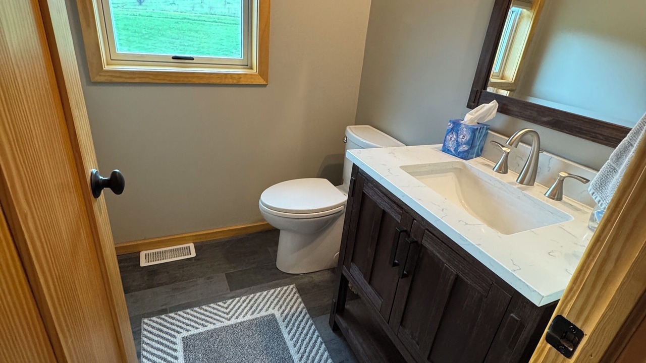Photo of Bathroom in Farmersville Station