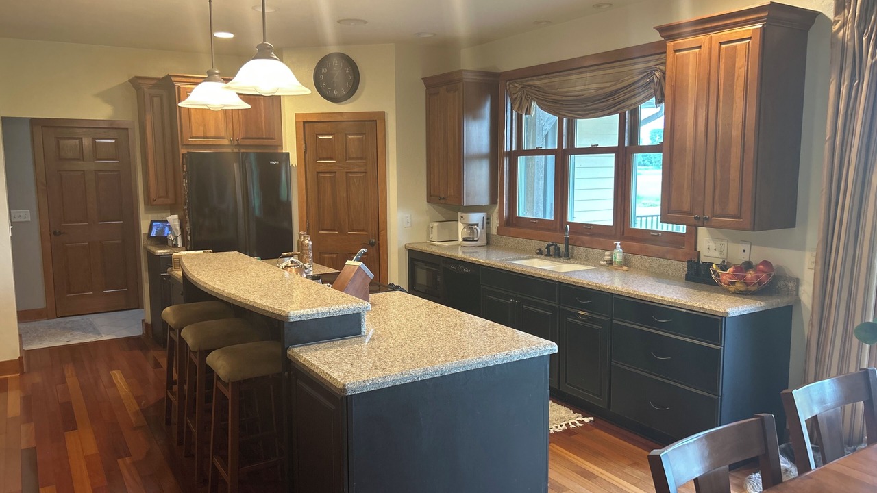 Photo of Kitchen in Black Wolf