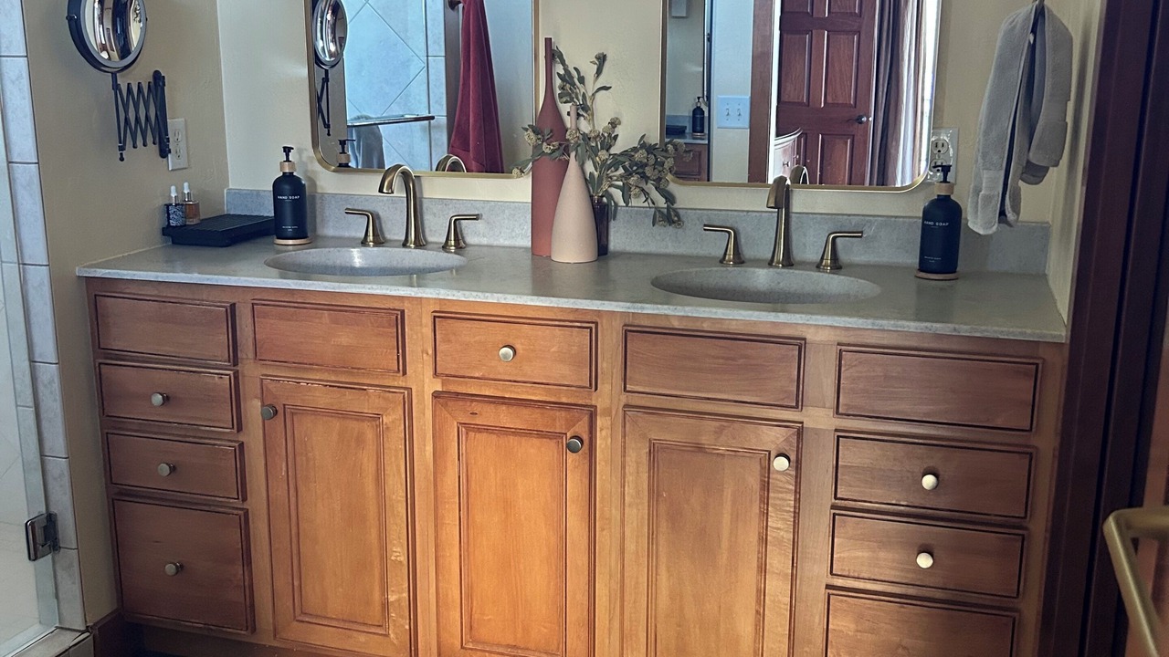 Photo of Bathroom in Black Wolf