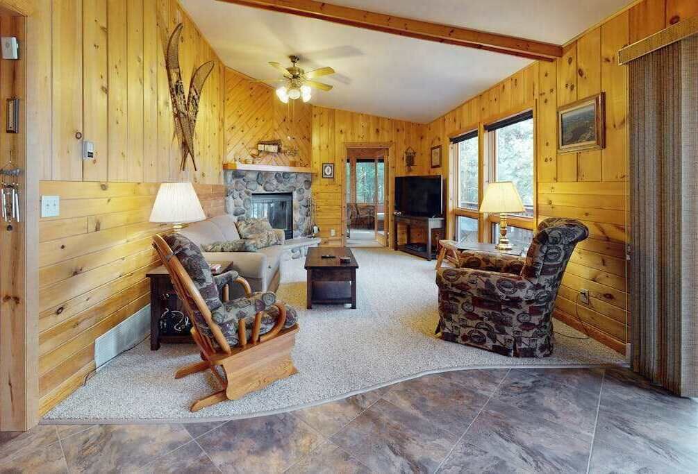 Photo of Livingroom in Three Lakes